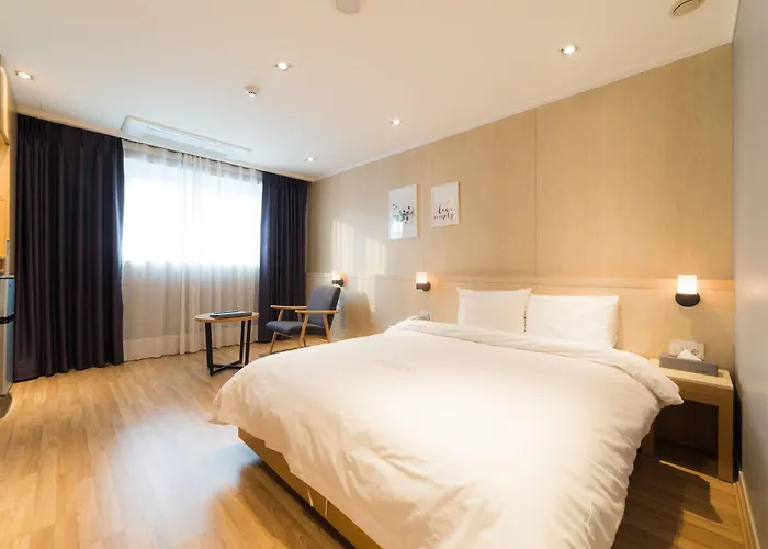 Reborn Suwon Silkroad Hotel